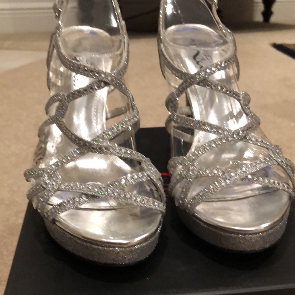 Evening shoes
